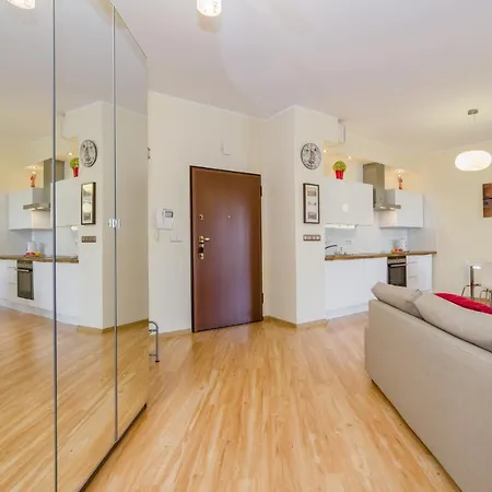 Amber Neptun Park Apartment